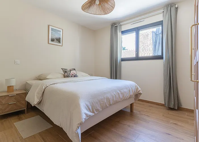 Semesterbostad La Maison Du Martrait - Proche De La Graye-sur-Mer